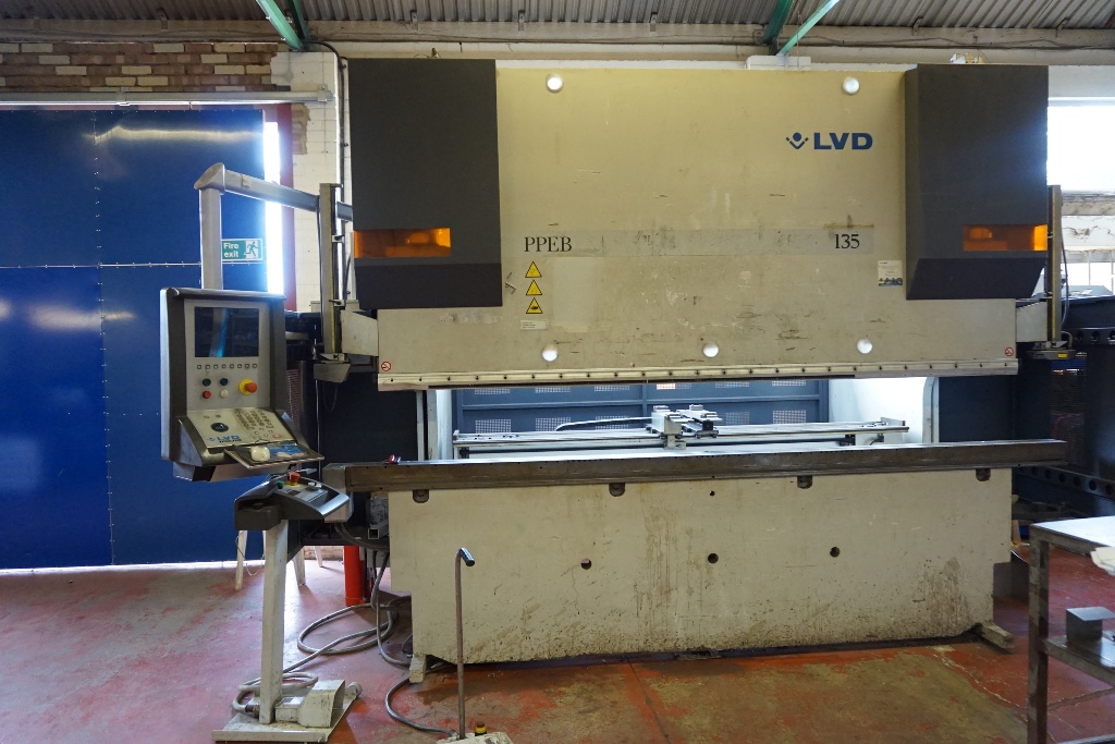 LVD Model PPEB135-3050 Pressbrake