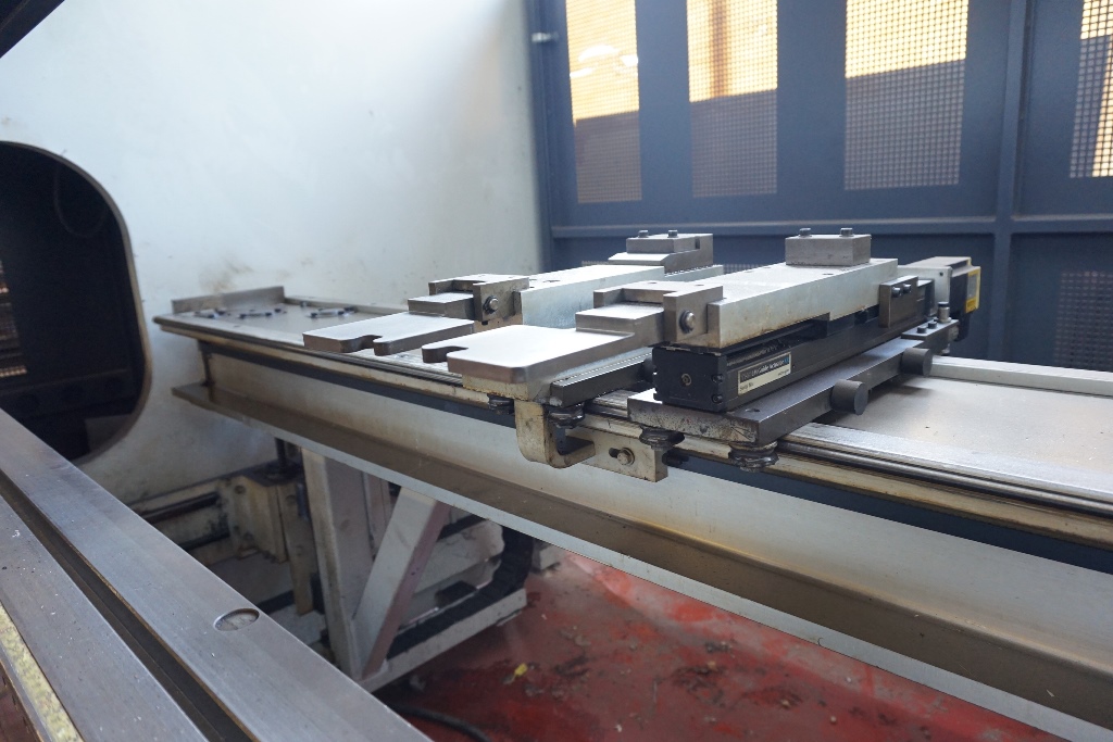 LVD Model PPEB135-3050 Pressbrake