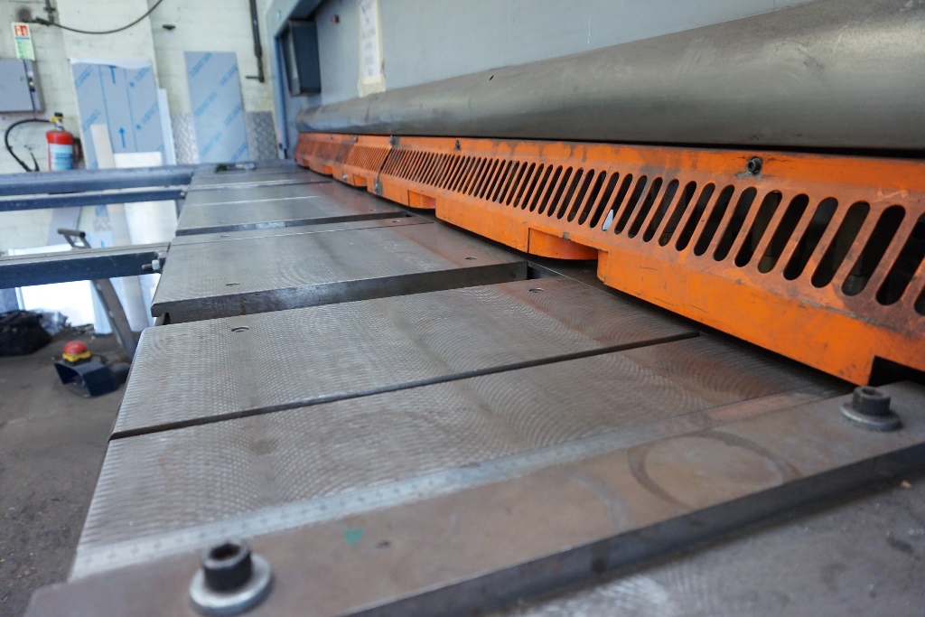 Safan Model HT310 – 6TS Guillotine