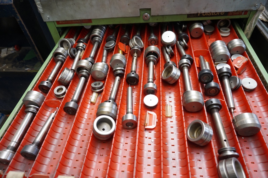 Shape Omega Index Punching Machine