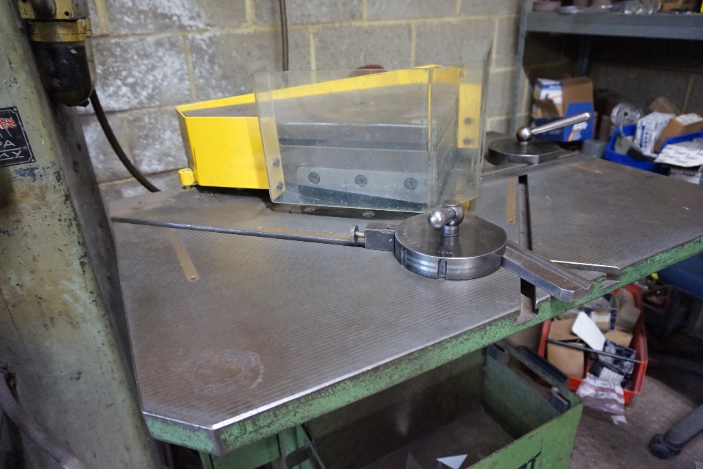 Boschert Model LB13 Corner Notcher