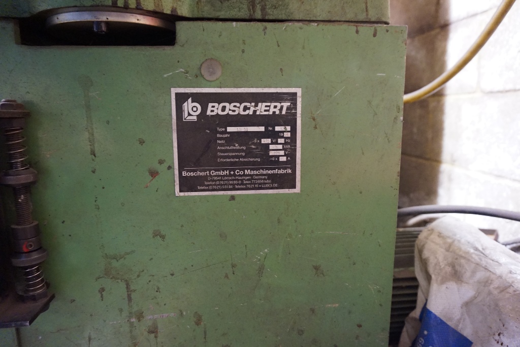 Boschert Model LB13 Corner Notcher
