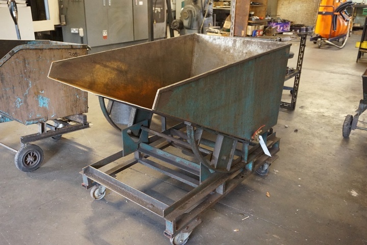 Tipping Skip 132mm x 83mm x 100mm high