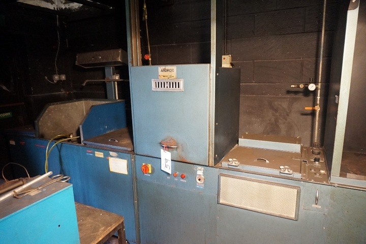 Crack Detector Room with Ardon Crack Detector Machine