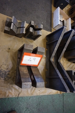 (4) Pairs of V Blocks