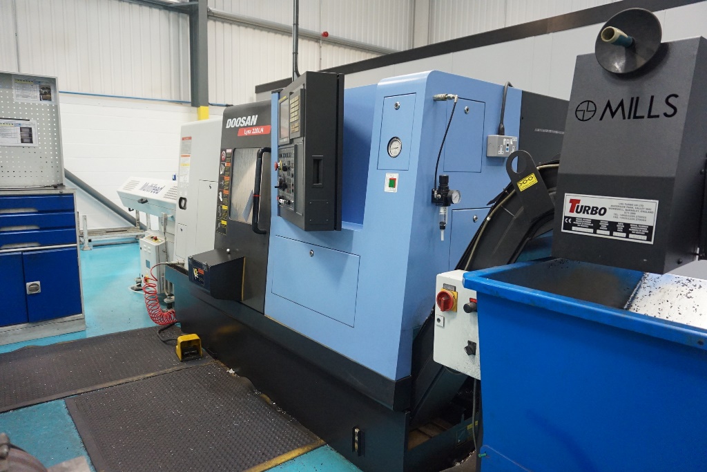 Doosan Lynx Type L220LM 2-Axis Lathe