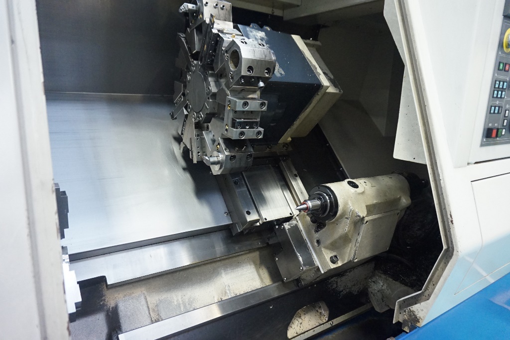 Puma 240LC 2 Axis Lathe