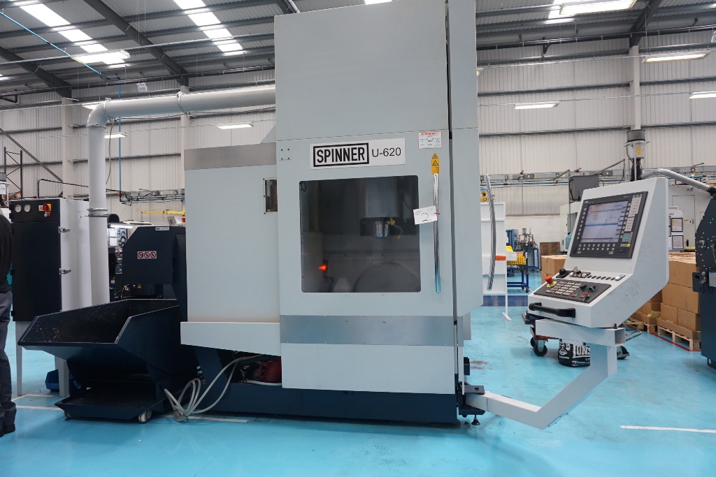 Spinner Type U3-620 3-Axis Vertical Machining Centre