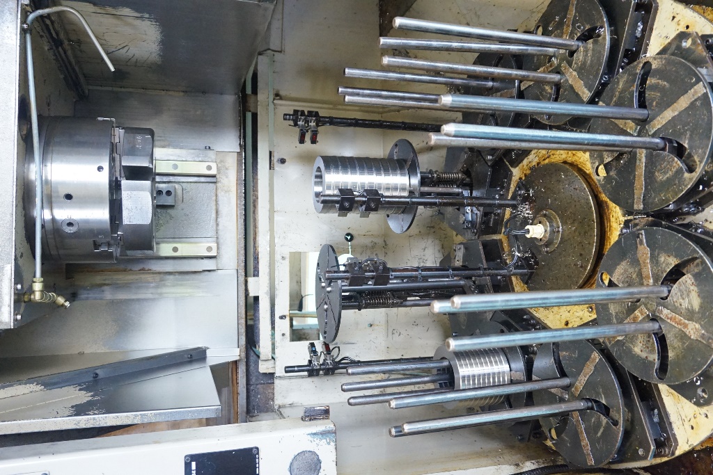 Hitachi Seiki CS25 Vertical Lathe