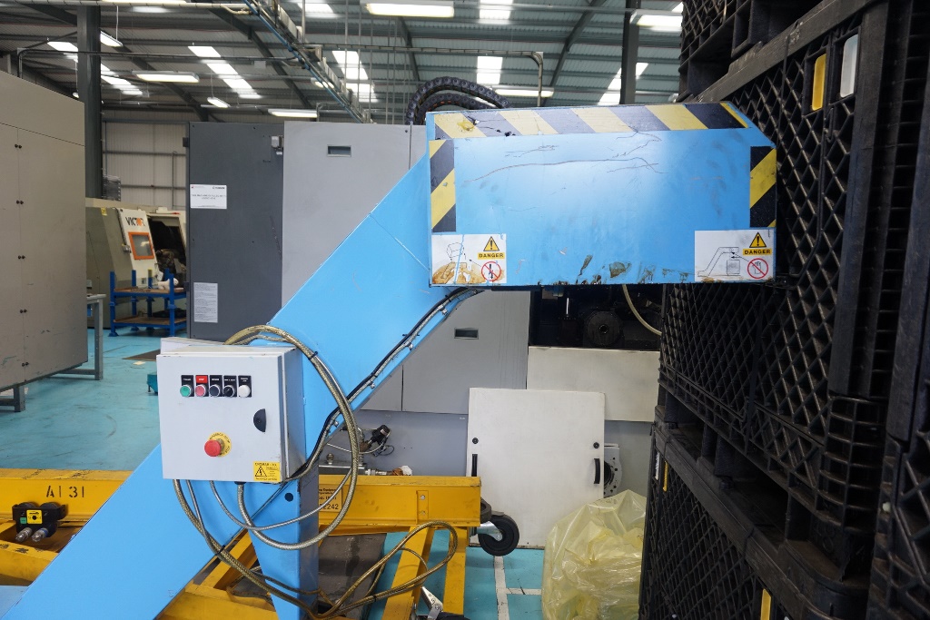 Hitachi Seiki CS25 Vertical Lathe