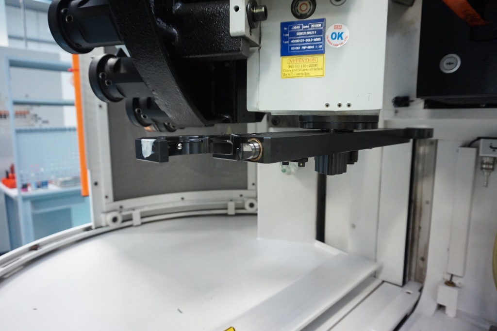 Agie Charmilles Form 200 Die Sink CNC EDM Machine