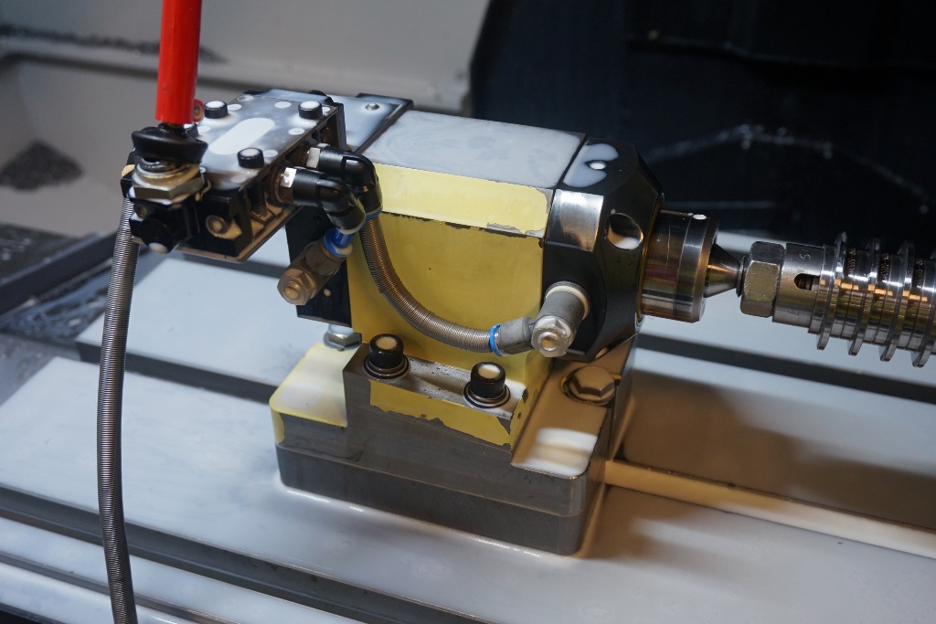 Doosan Type DNM 400ii 4-Axis Vertical Machining Centre