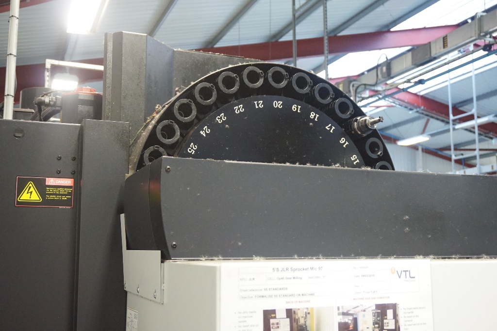 Doosan DNM 400 4th Axis Vertical Machining Centre