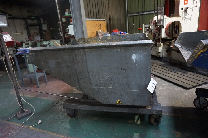 Tipping Skip - 50" x 65"