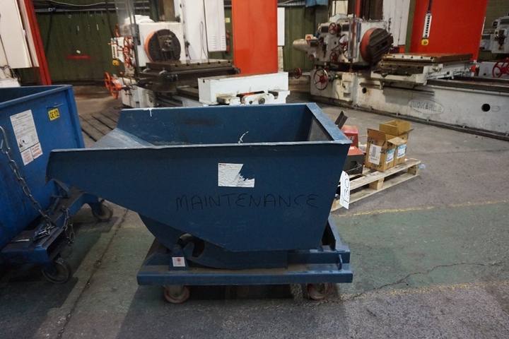 Tipping Skip - 32" x 49"