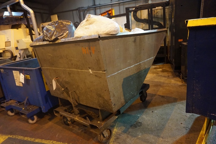 Tipping Skip - 50" x 80"