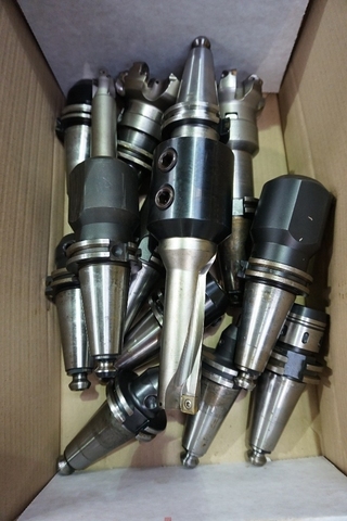 Qty (12) CAT 40 Tooling