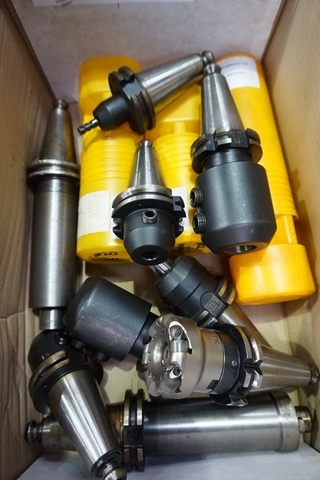 Qty (12) CAT 40 Tooling