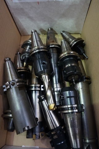 Qty (12) CAT 40 Tooling