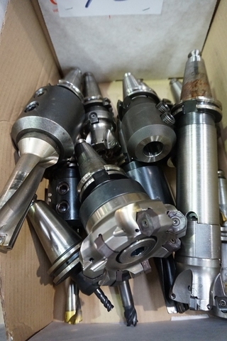 Qty (12) CAT 40 Tooling