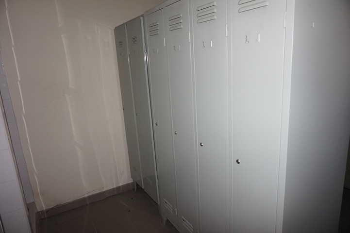 Contents of Locker Room with (28) x Lockers