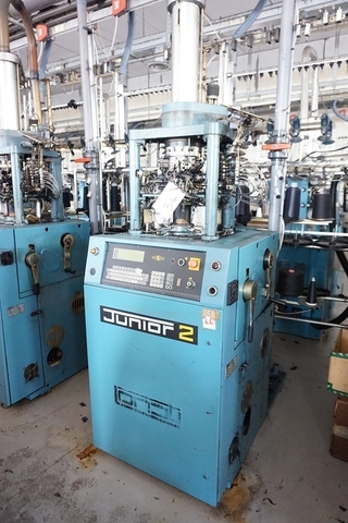 Lonati Junior 2 Hosiery Knitting Machine; 3 3/4" diameter; 200 Needle Count; 17 Gauge