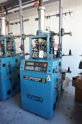 Lonati Junior 2 Hosiery Knitting Machine; 3 1/4" diameter; 260 Needle Count; 26 Gauge