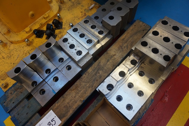 (5) Sets of Jaws Suitable for Doosan VTS 1620'S