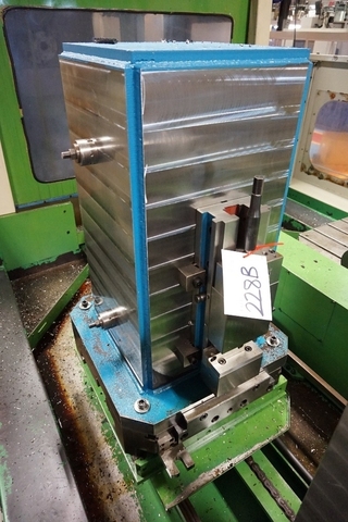 Tombstone, Base size 630mm x 630mm and Machine Vice