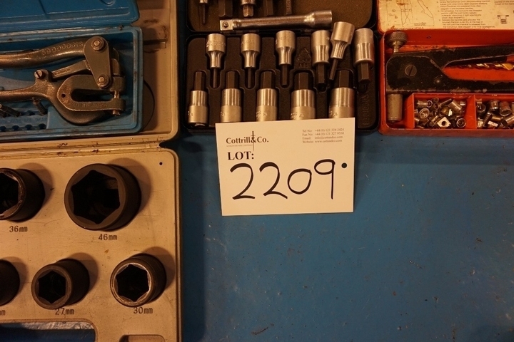 Qty of Sockets and Clinchnut Systems