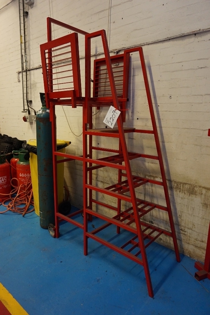 Mobile Steps with Platform