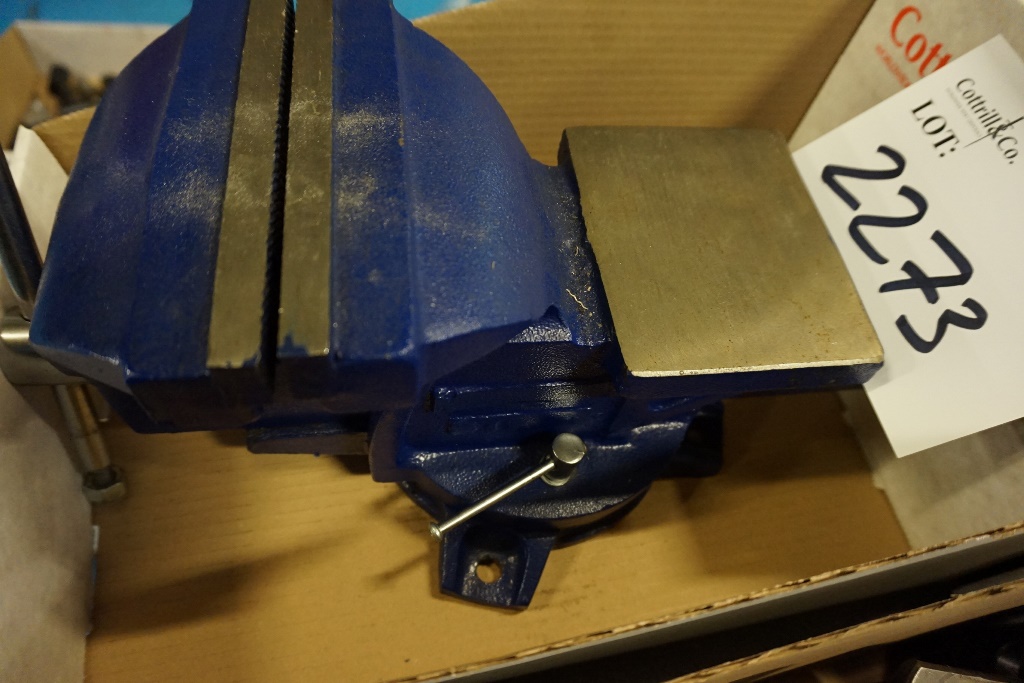 6" Engineers Bench Vice with Swivel Base