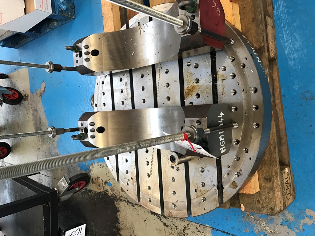 800mm diameter Tee Slotted Table
