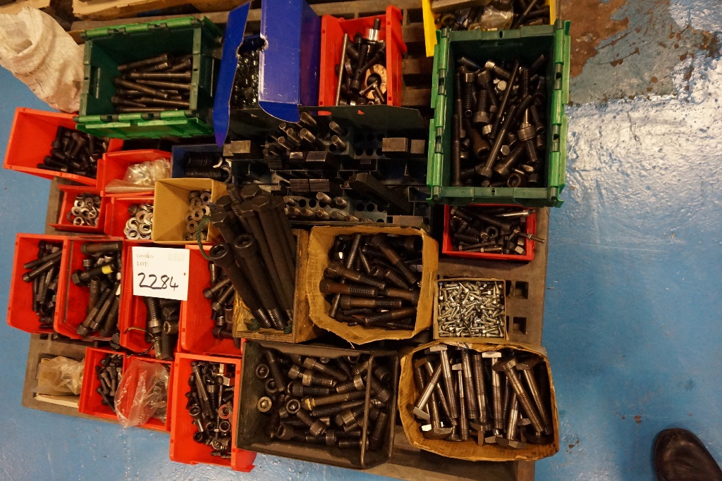 Quantity Bolts and Clamps