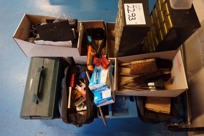 Quantity Various Electricians and Maintenance Tools