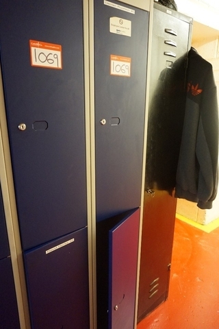 (3) x Bisley Single Unit Two Section Lockers