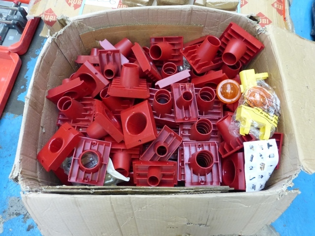 Qty ISO BT40 & BT50 Plastic Tooling Carriers & Rubi Tile Cutter