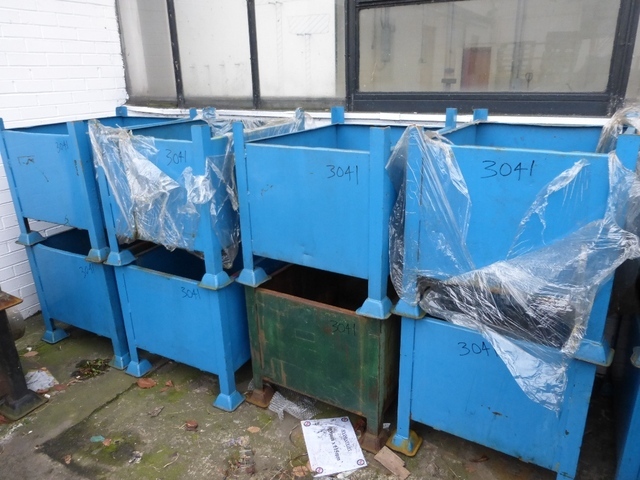 Qty (10) Stillages