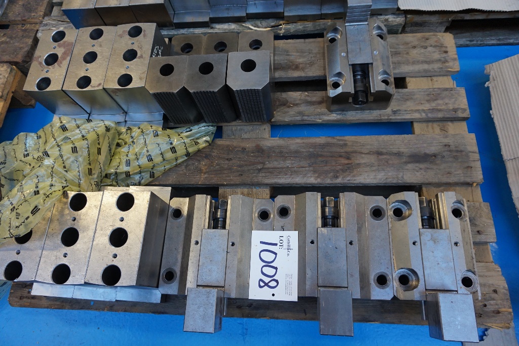 (1) x 4 Adjustable Jaw Set