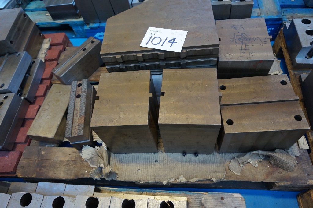 (1) x 43 Jaw Set (Lathe) and riser blocks suitable for VTL's