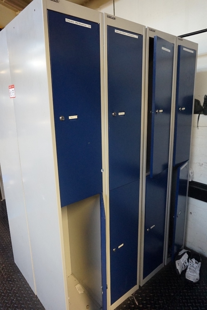 (8) x Bisley Single Unit Two Section Lockers