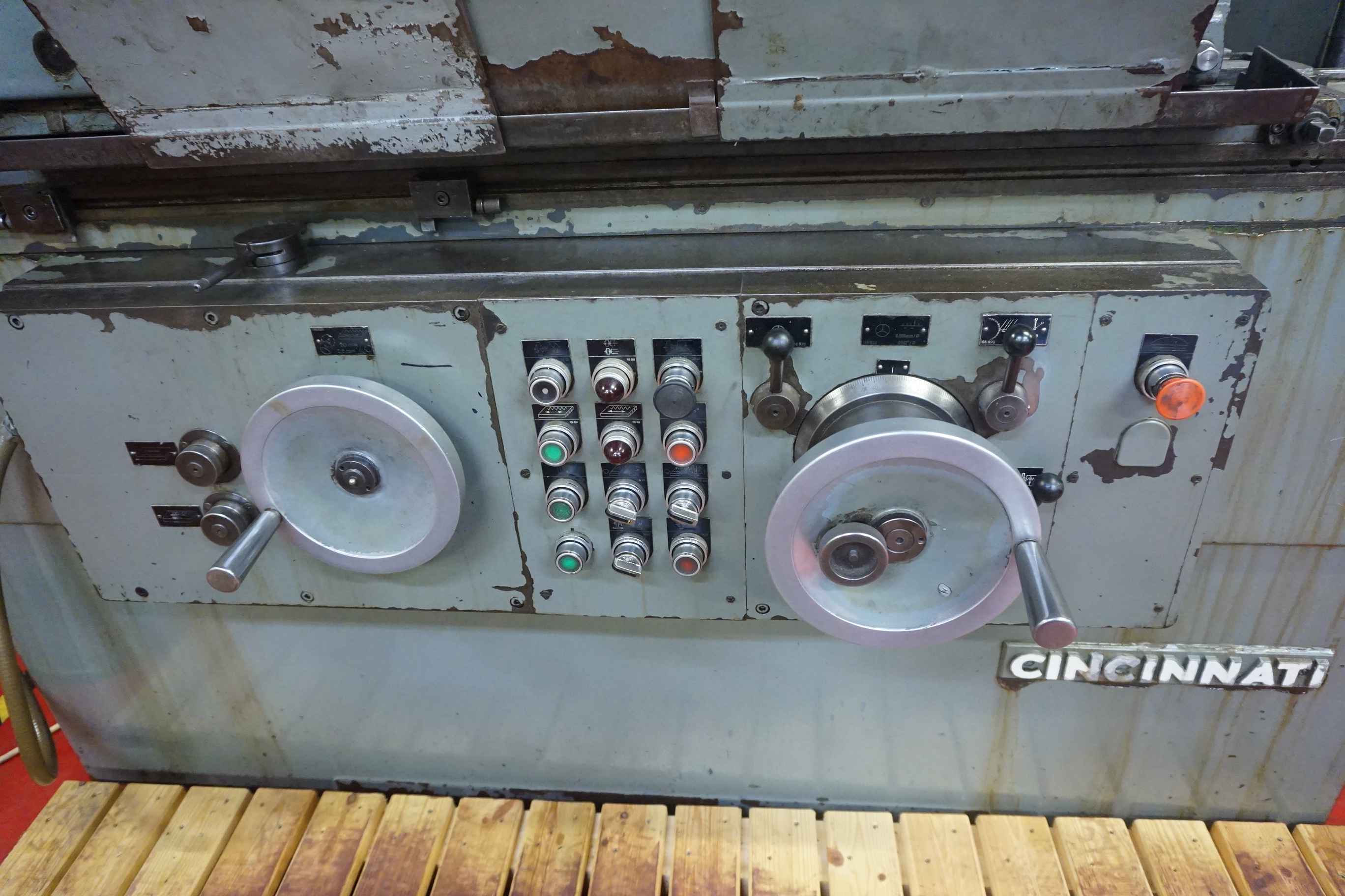 Cincinnati Universal Grinder
