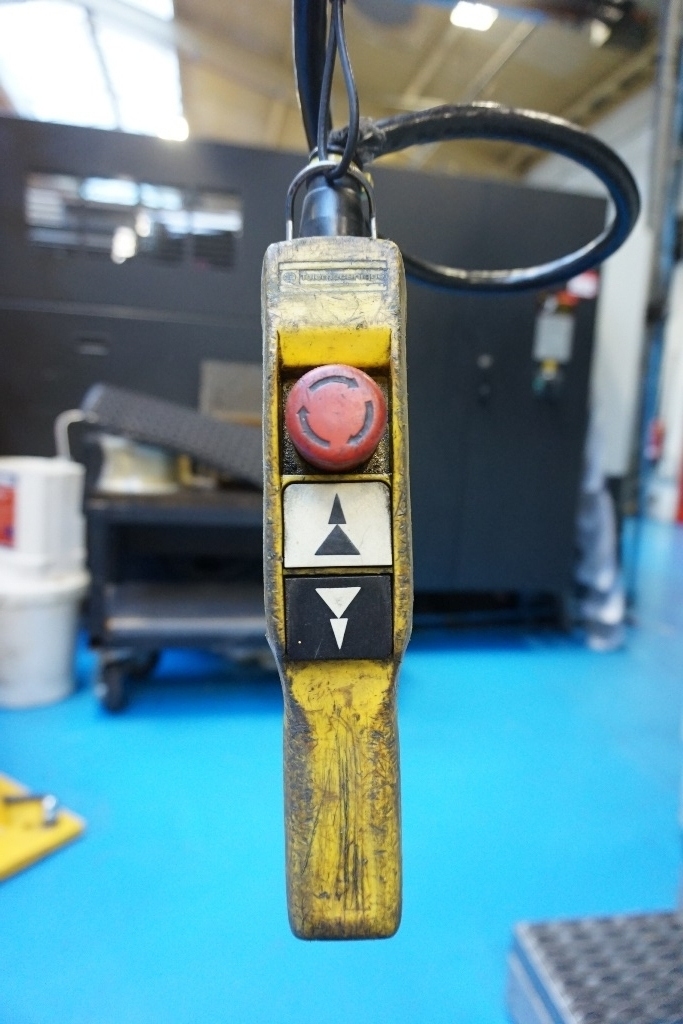 Jib Crane with Hitachi 1 Ton Hoist