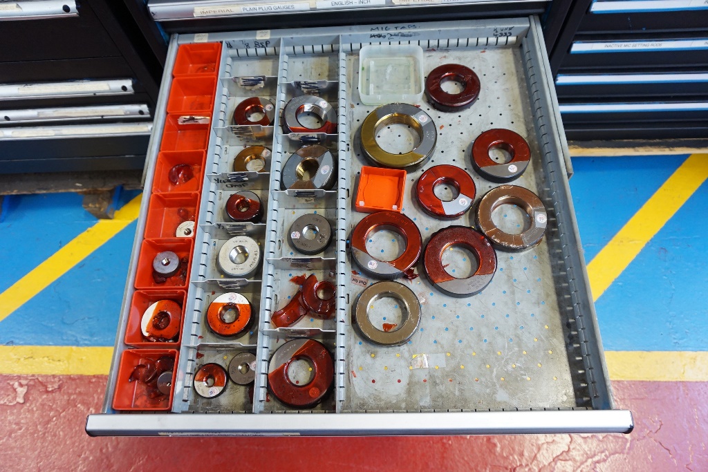 12 Draw Cabinet including Ring Gauges, Plug Gauges