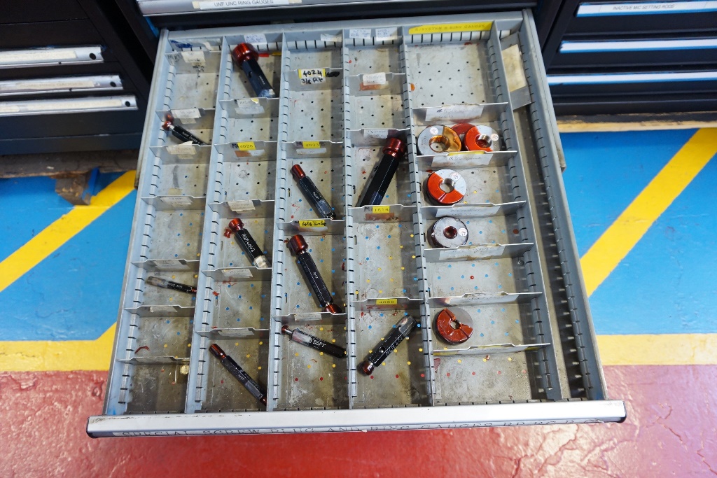 12 Draw Cabinet including Ring Gauges, Plug Gauges