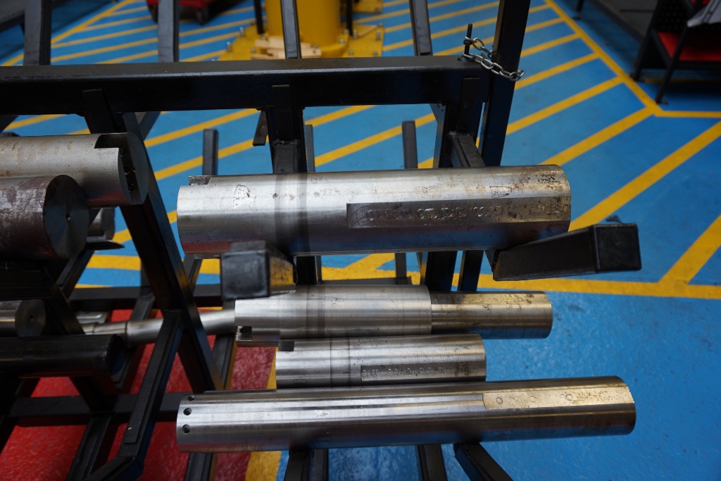 Mobile Trolley with Qty of Boring Bars