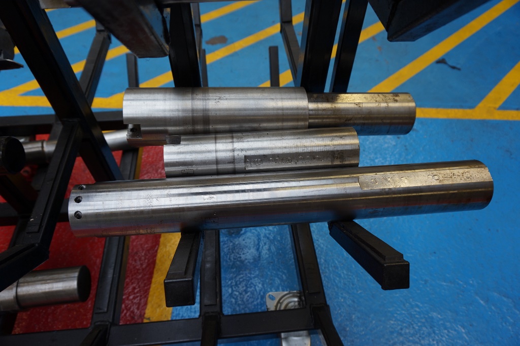 Mobile Trolley with Qty of Boring Bars