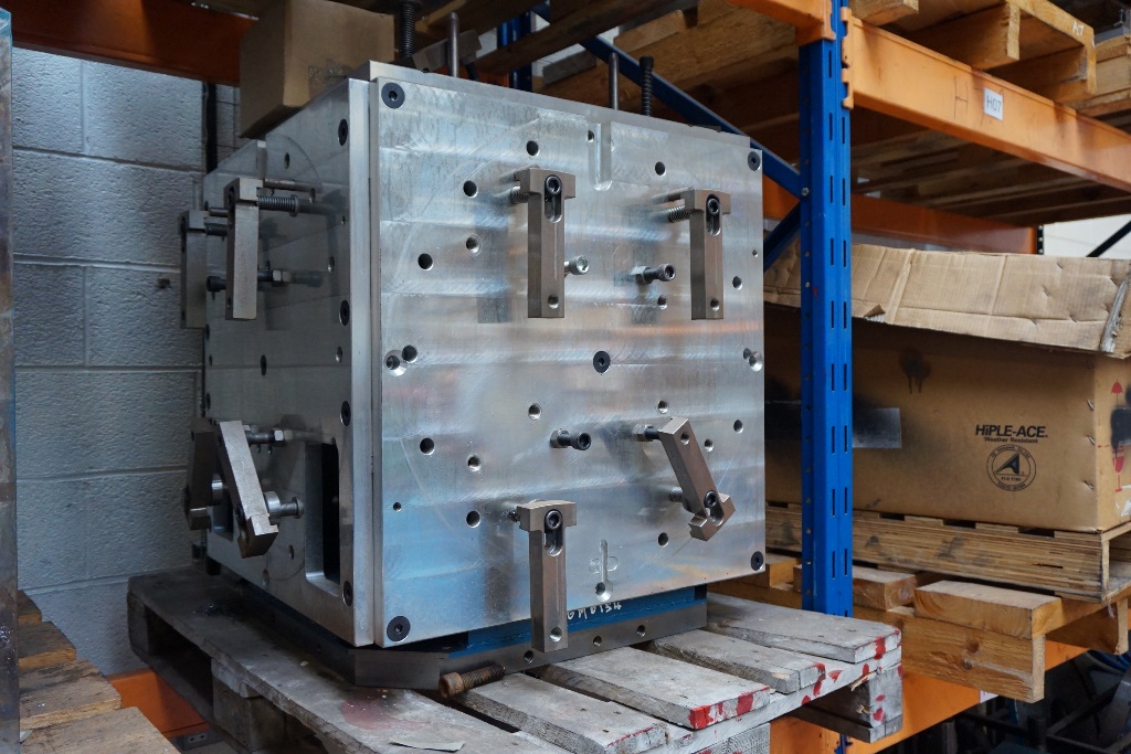Fixture 640mm x 640mm Pallet Size, Cube size 700mm x 700mm x 800mm high