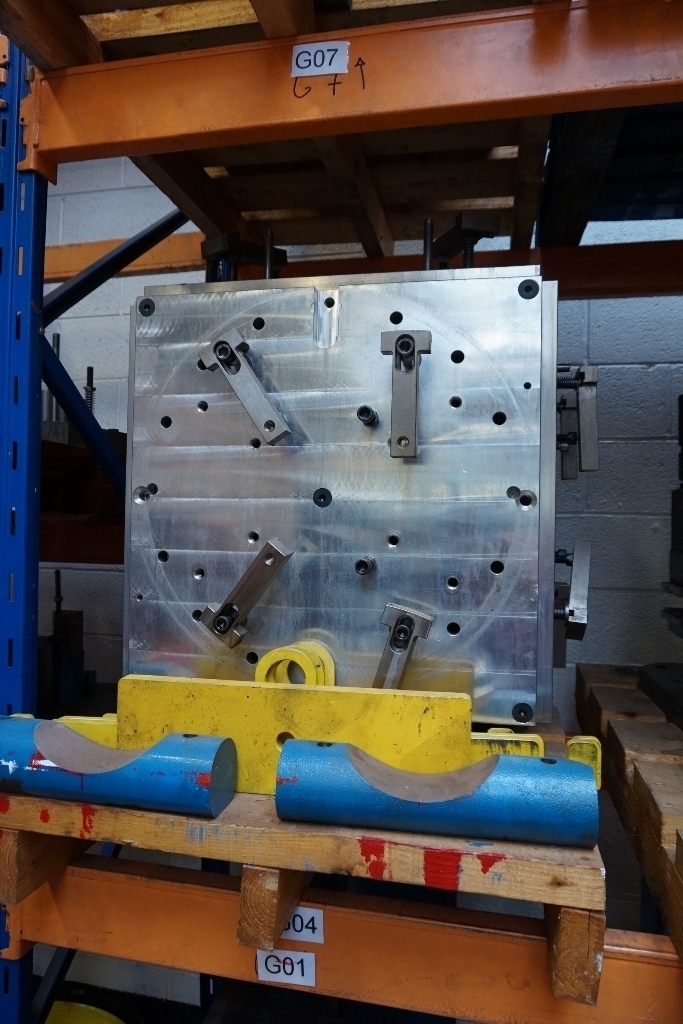 Fixture Pallet size 640mm x 640mm, Cube size 700mm x 700mm x 800mm high