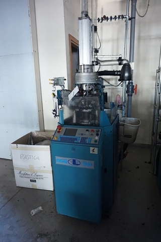 Lonati 900 Bravo 936 SER Hosiery Knitting Machine; 3 1/2" dia; 240 Needle Count; 22 Gauge